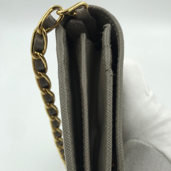 ❤️SOLD❤️ PRADA Saffiano Metal Chain Wallet Gray - Picture 5 of 8